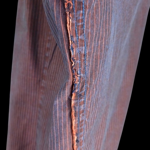 Guess Men's Burgundy Striped Button Down Shirt With Raw Hem Size XXL - Picture 3 of 10